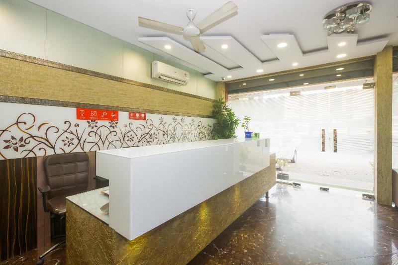 Oyo 8193明珠景观酒店 孟买 外观 照片